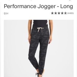 NWT Vuori Women’s Performance Jogger *Long* in Black Camo, S